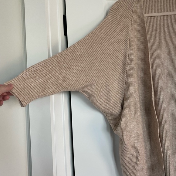 Cardigan - Picture 3 of 4